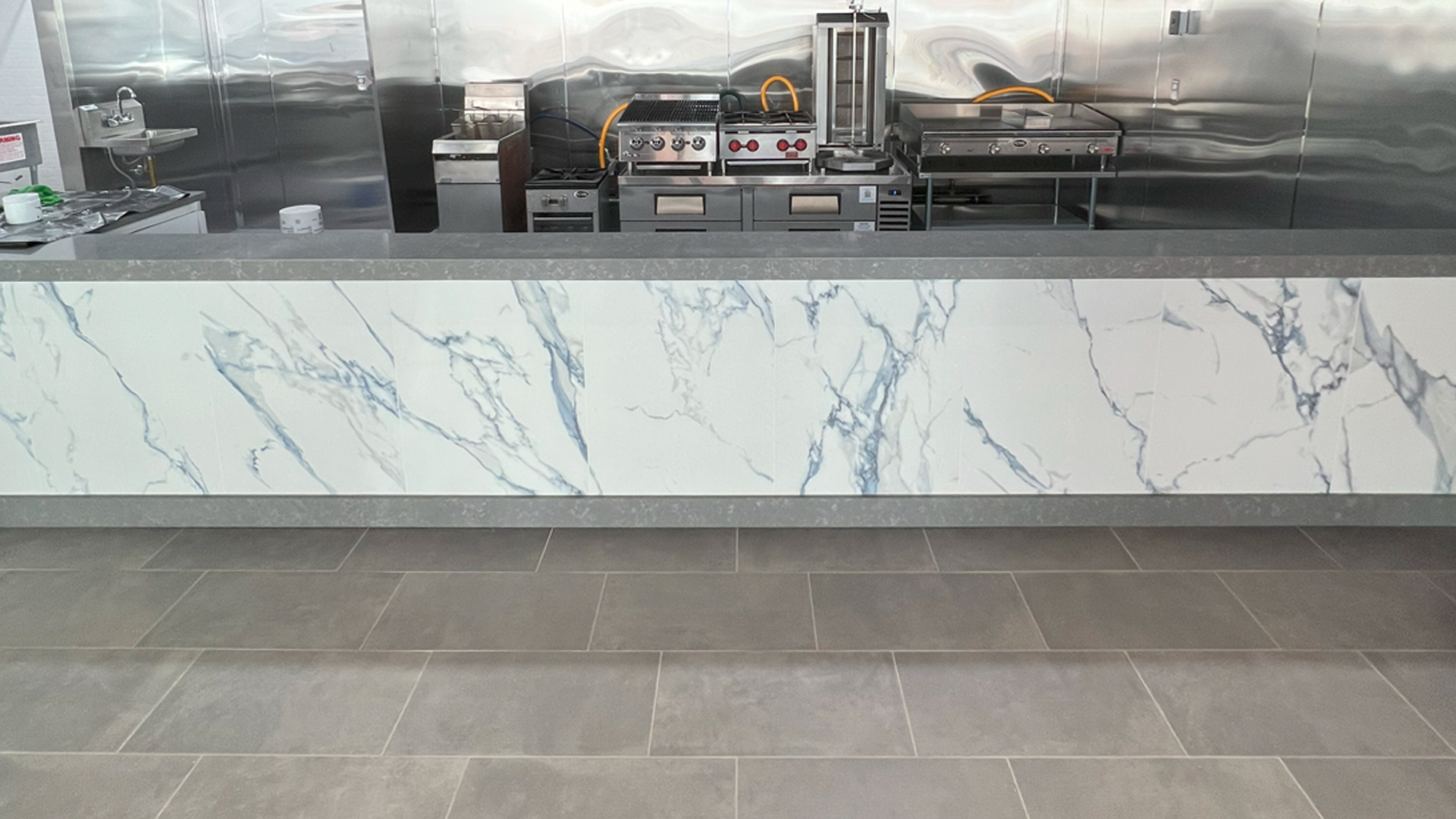 Tacos Lupita flooring